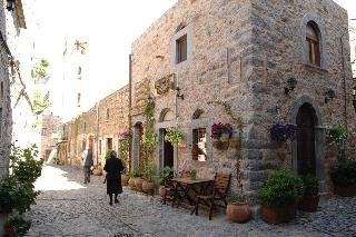 Medieval Castle Suites Traditional �����, �����