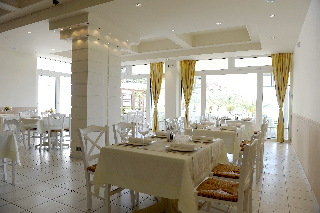 Golden Milos Beach Хотел, Milos
